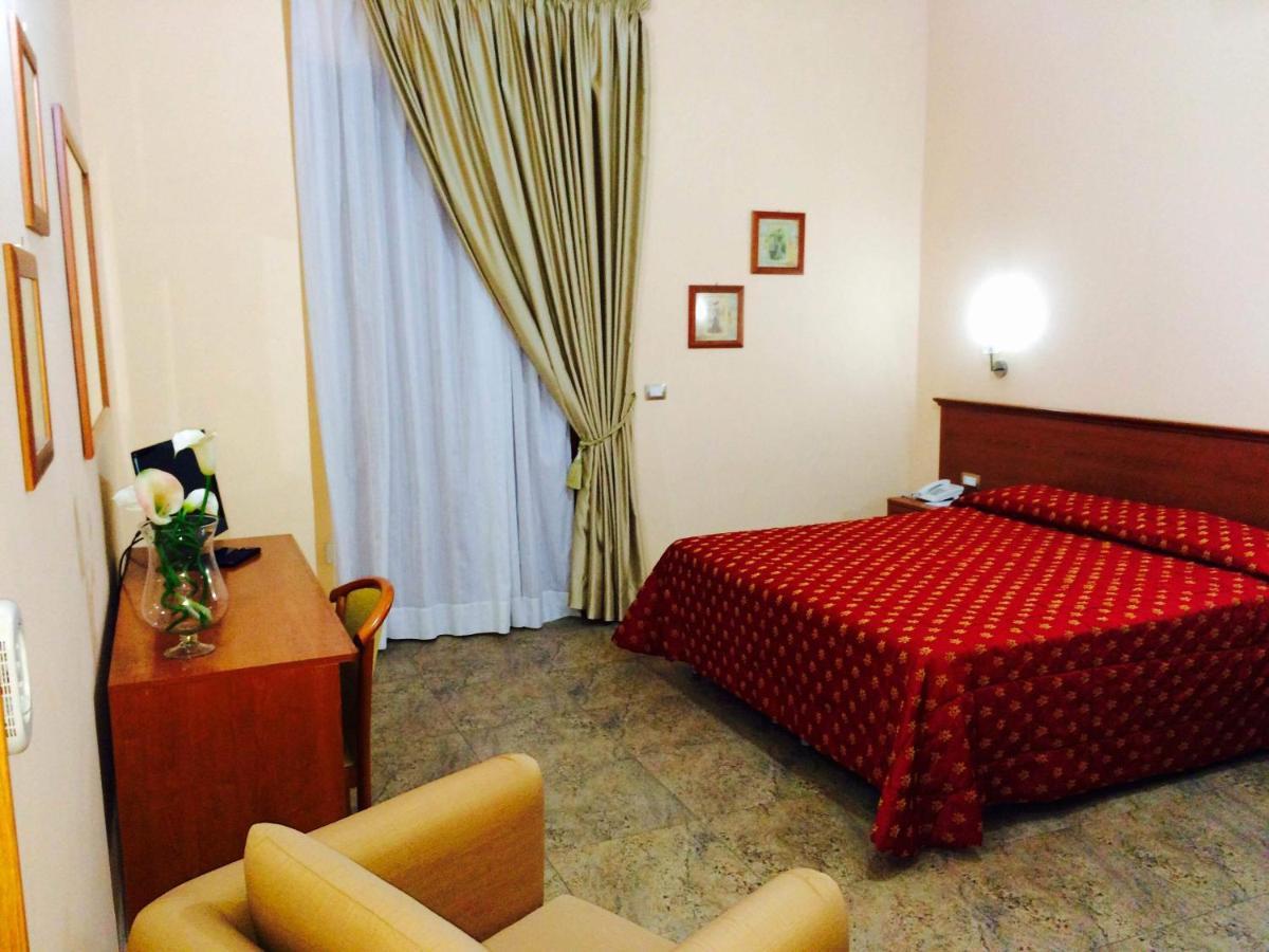 Grand Hotel Stella Maris Palmi Rum bild